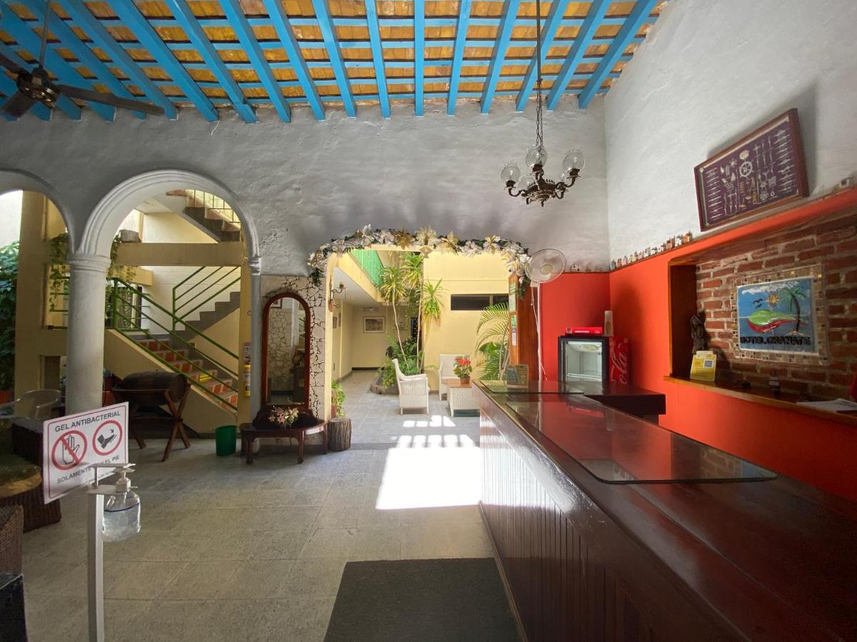 Hotel Granate Санта Марта Екстериор снимка