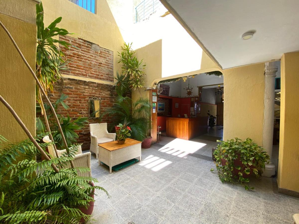 Hotel Granate Санта Марта Екстериор снимка